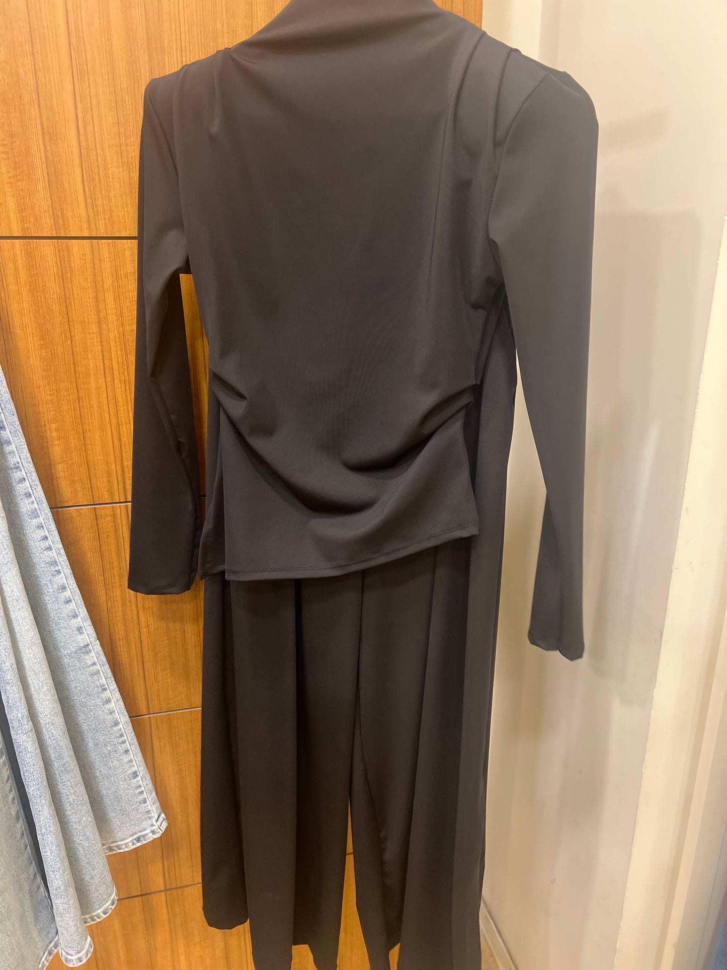 cord set asimmetrico